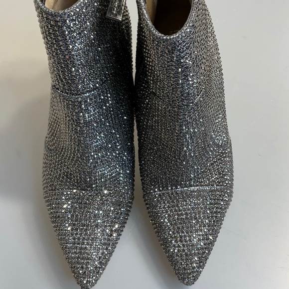 Make: Michael Kors Silver two ankle boots sizes 7 - Picture 6 of 8